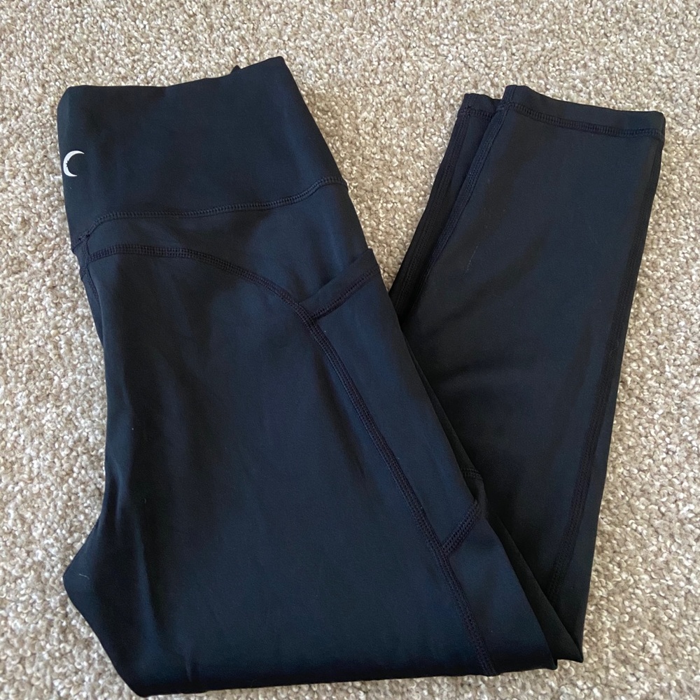 Zyia Brilliant pocket Capri leggings